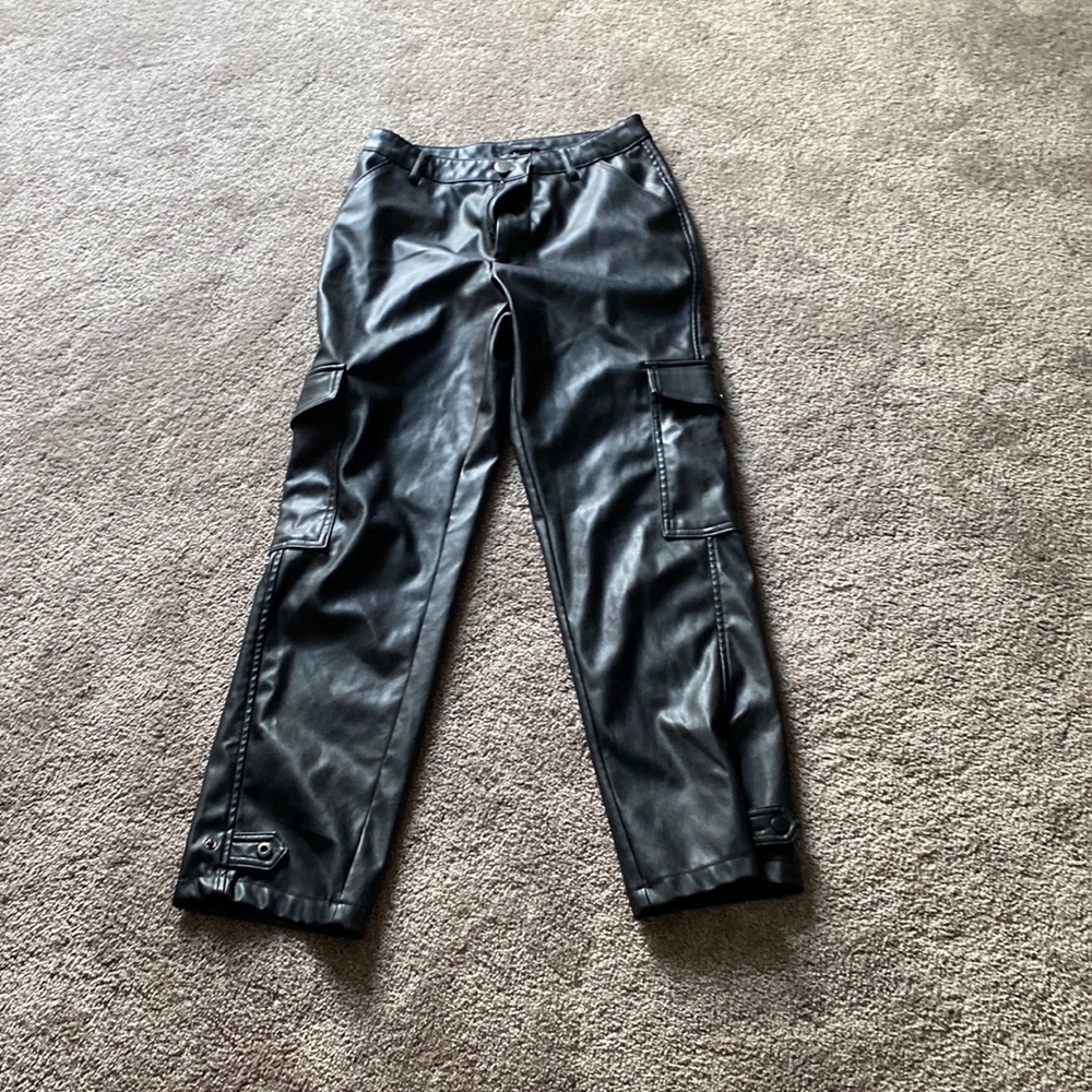 Forever 21 Black Faux Leather Cargo Pants Y2K Streetwear SIZE S